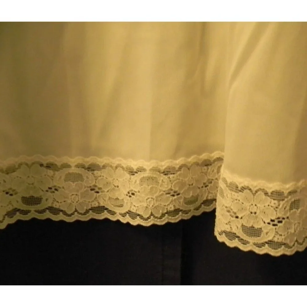 Vanity Fair Vintage Slip Made in USA White Lace Adjustable Straps
